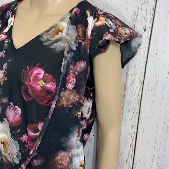 NWT willow & clay Elsie Floral Tie Front Top - Picture 3 of 12